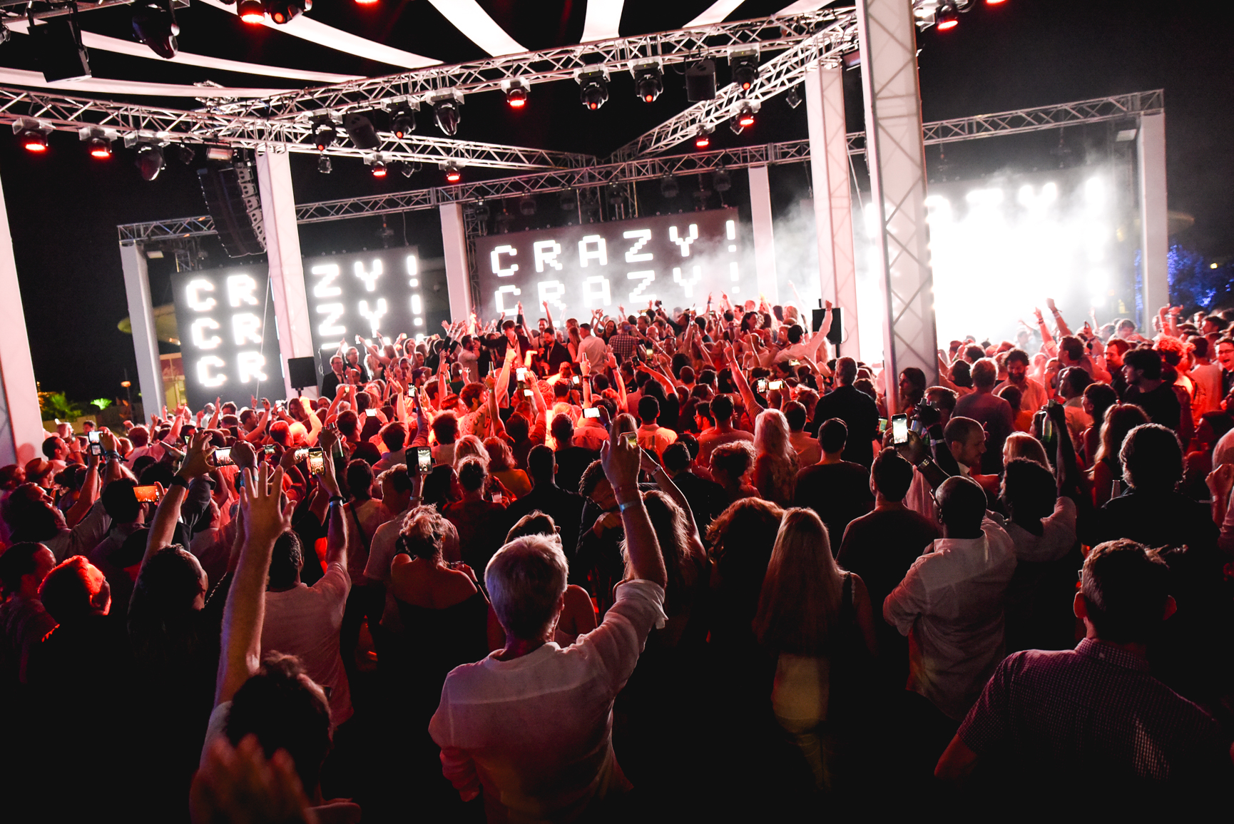 Ondertussen in Cannes 5: feestje gemist