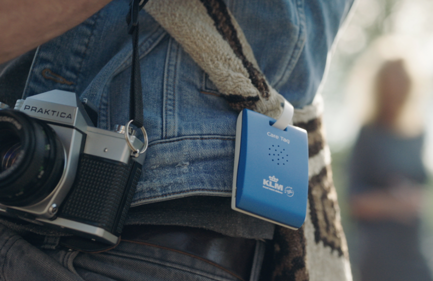 KLM lanceert intelligente Care Tag voor reizigers in Amsterdam
