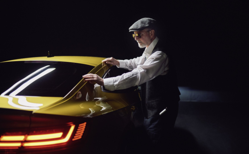 Blinde fotograaf Pete Eckert maakt unieke foto’s van Volkswagen Arteon