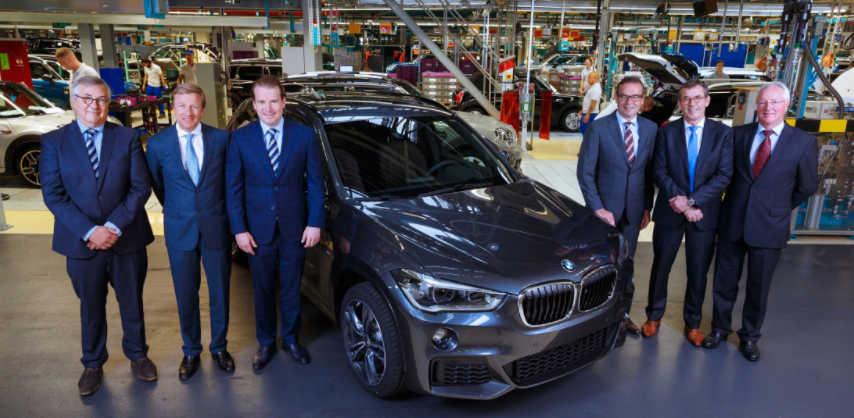 Eerste 'Nederlandse' BMW X1 rolt van de band