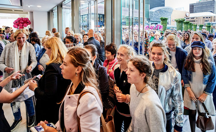 Saks OFF 5TH opent eerste winkel in Nederland