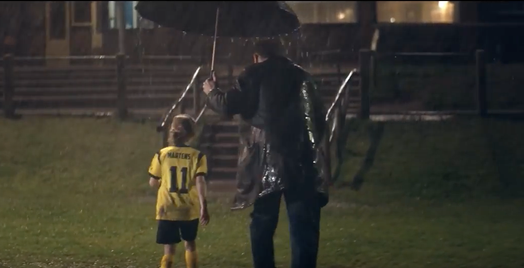 Voetbaltopper Lieke Martens rolmodel in Calvé commercial