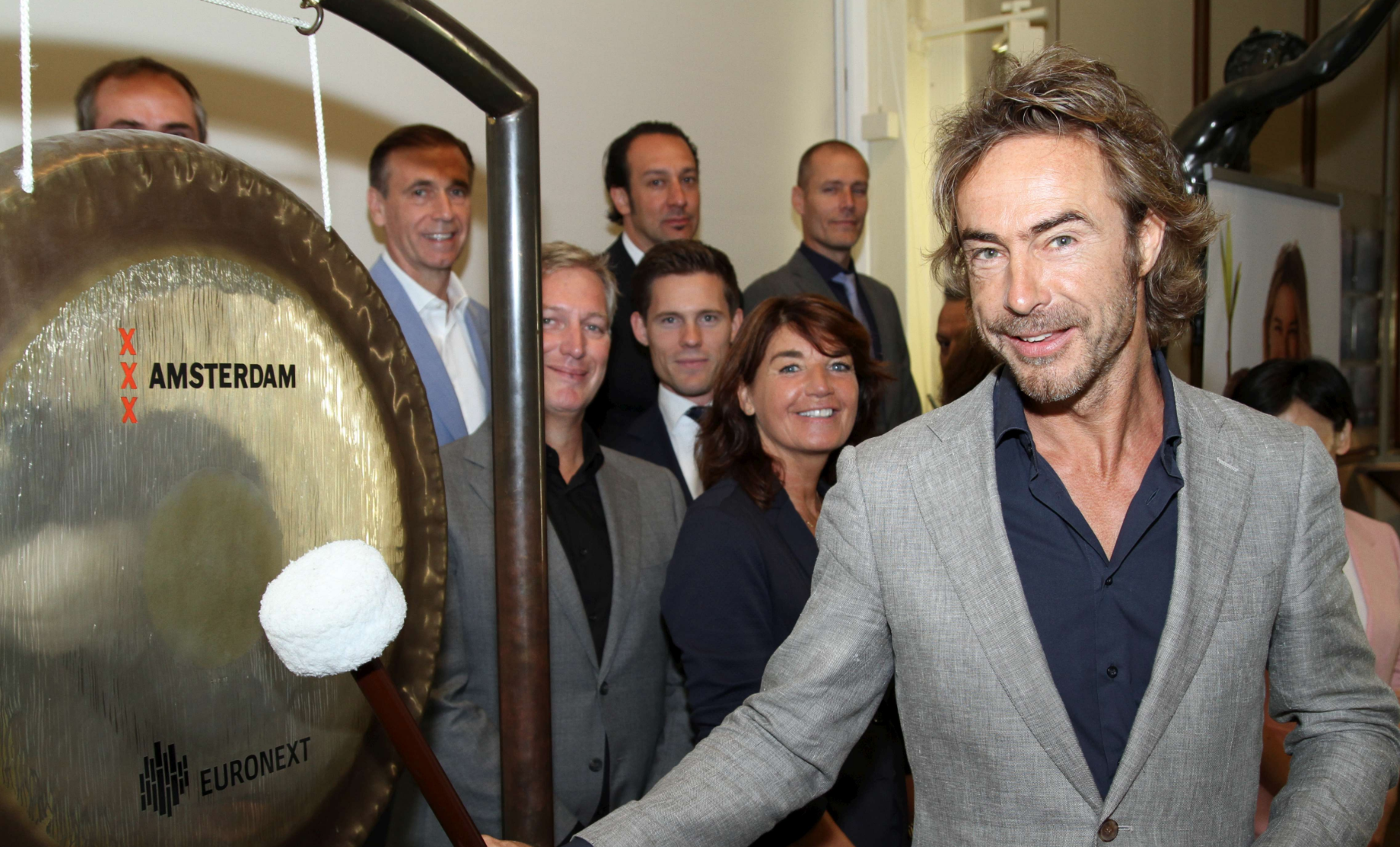 Chris Zegers opent AEX namens Zwitserleven Beleggen