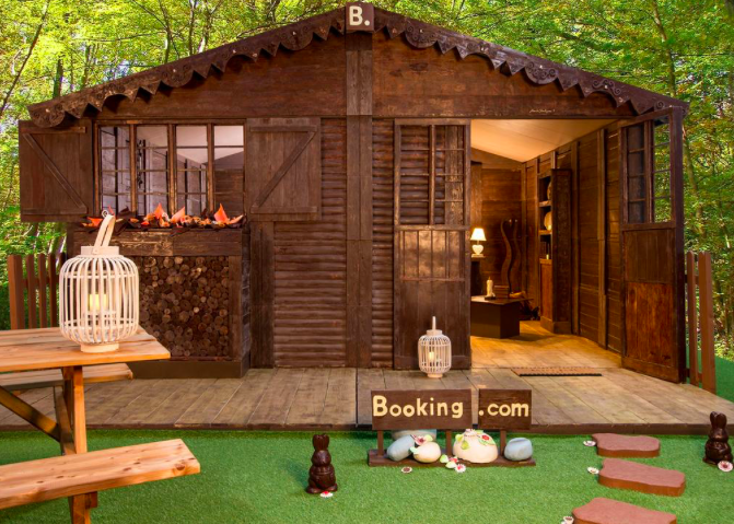 Ovenachten in huis van chocola met Booking.com