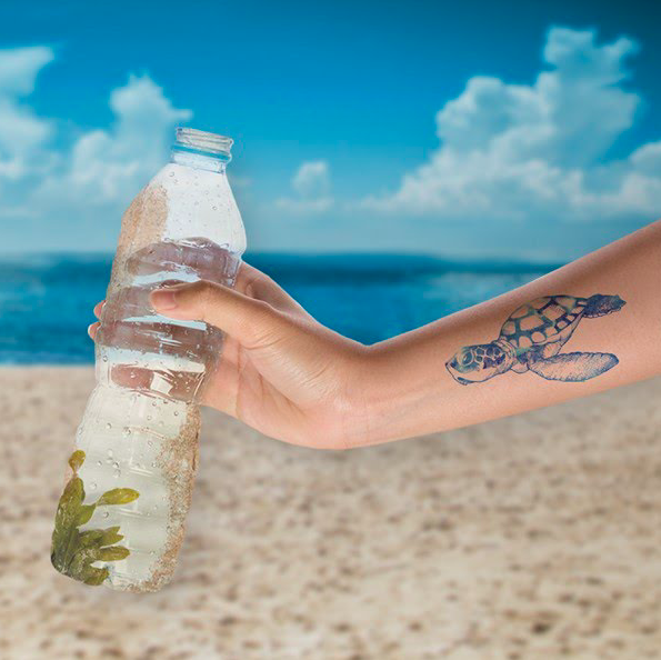 SodaStream geeft tattoo aan medestrijders tegen plastic