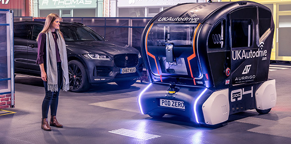 Jaguar test vertrouwen weggebruikers in zelfrijdende auto