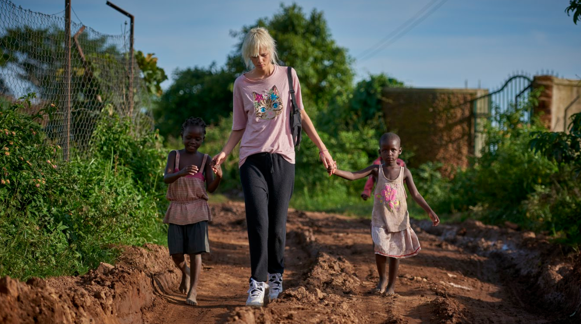 Topmodel Marjan Jonkman doet sponsorloop voor SOS Kinderdorpen
