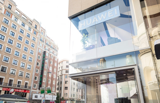Huawei opent grootste flagship winkel buiten China in Madrid
