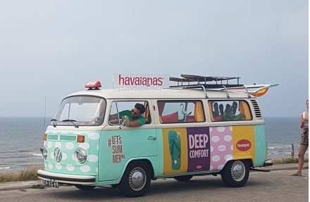 Met de bus naar het strand