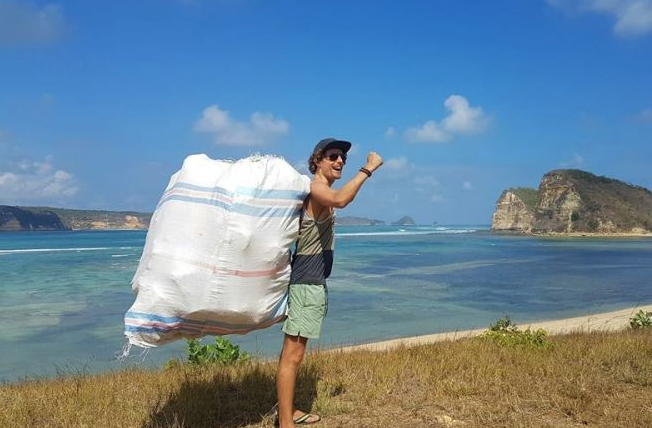 Kornuit steunt Trashpackers