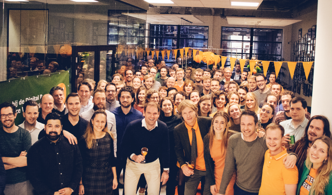 Digital Power neemt Adversitement Holding over