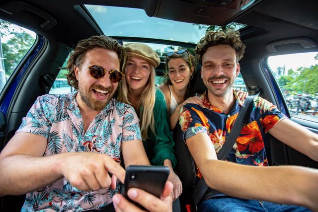 Eenvoudig lege autostoelen delen via WhatsApp met Slinger