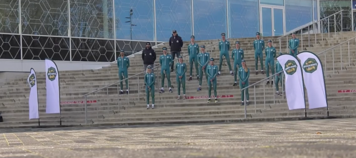 Royal A-ware met Zaanlander-kaas nieuwe sponsor schaatsploeg Jillert Anema