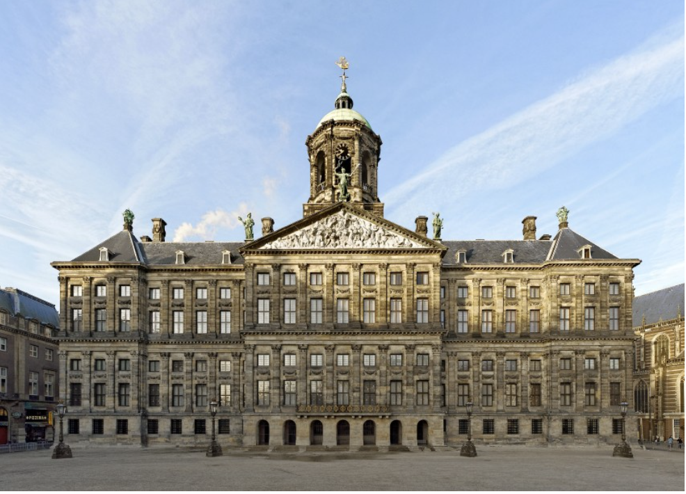 DJ Mag onthult nummer 1 dj van de wereld op Koninklijk Paleis op de Dam