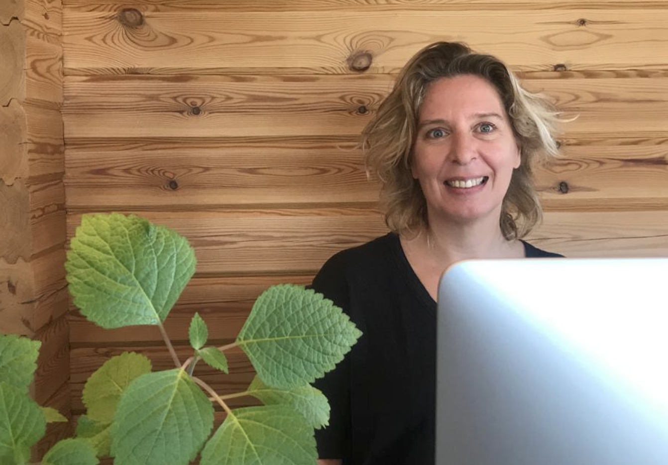 WhatsAppen met: Claudia Korpádi