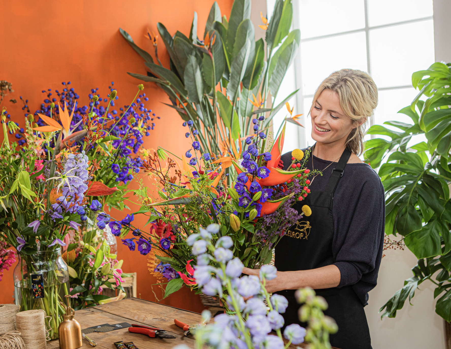 Feliciteren in stijl, vakmanschap centraal in nieuwe campagne Fleurop
