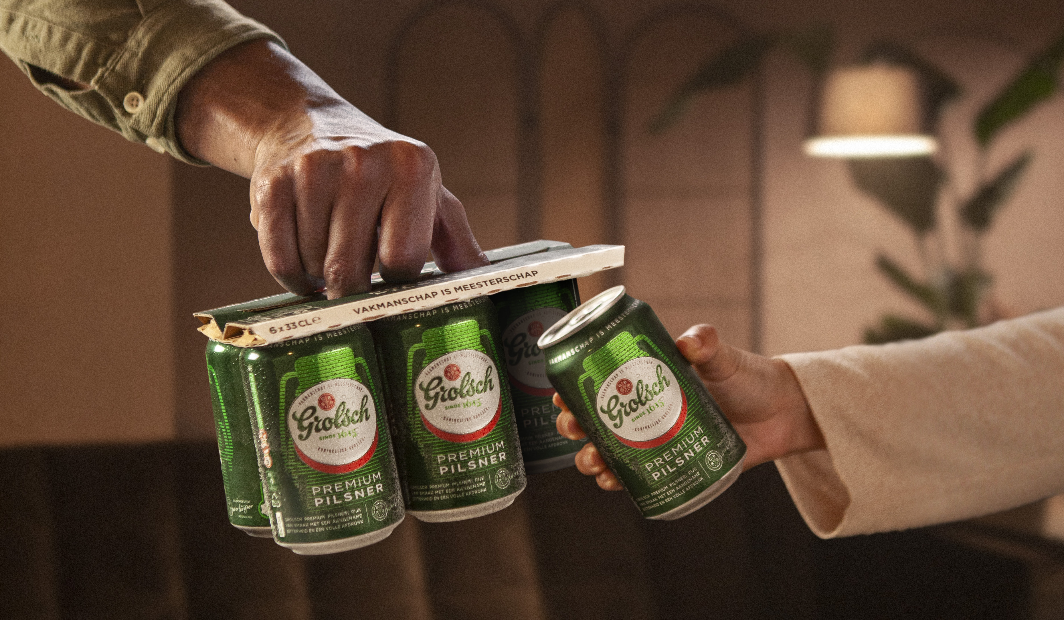 Grolsch krijgt nieuwe kartonnen blikverpakking voor sixpacks