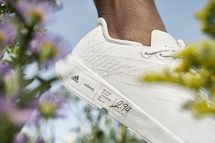 Adidas en Allbirds maken CO2-beperkte hardloopschoen