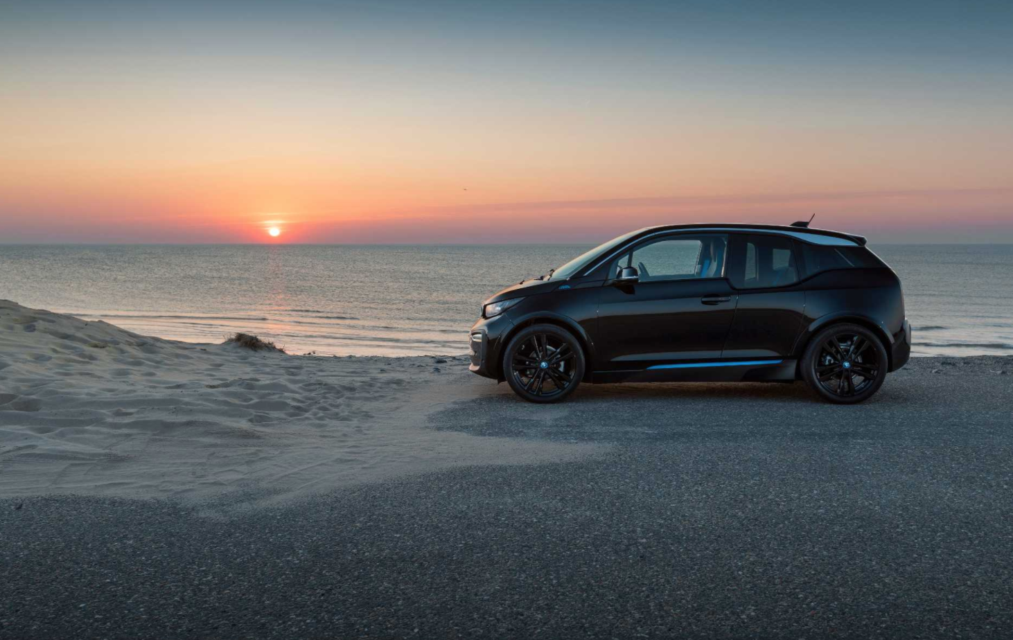 BMW doneert namens BMW i3-rijders €100.000 aan Ocean Cleanup