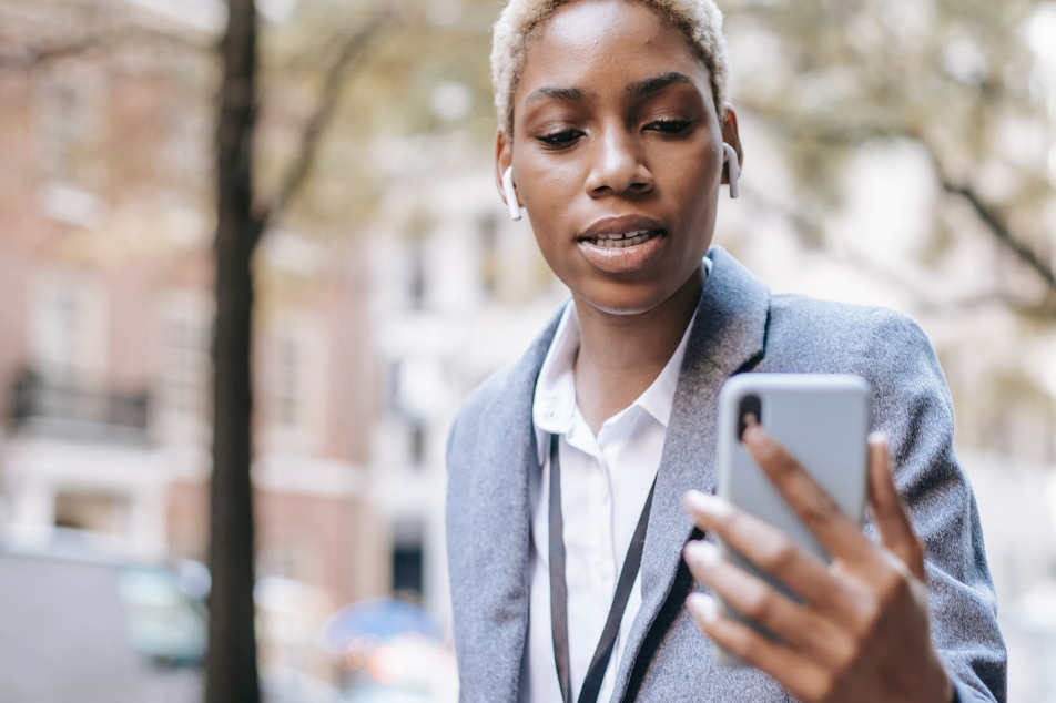 Op welke netwerken zitten de kleine telefoonproviders eigenlijk?