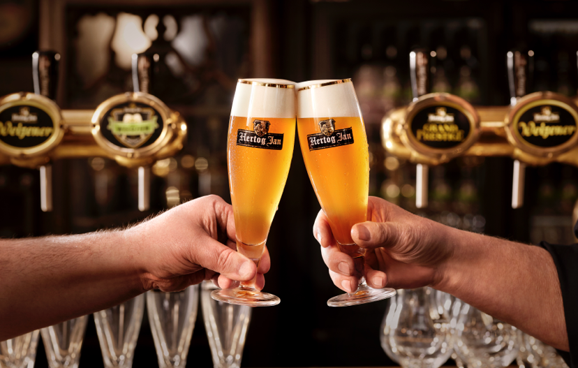 Hertog Jan viert heropening horeca met exclusief speciaalbier ‘Het Weerzien’