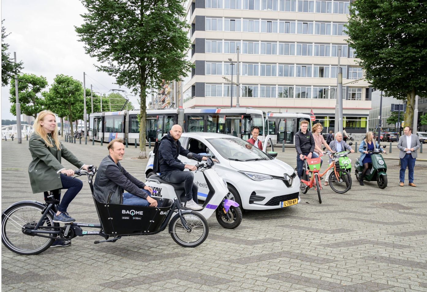 RET en 8 mobiliteitsdeelaanbieders starten samenwerking