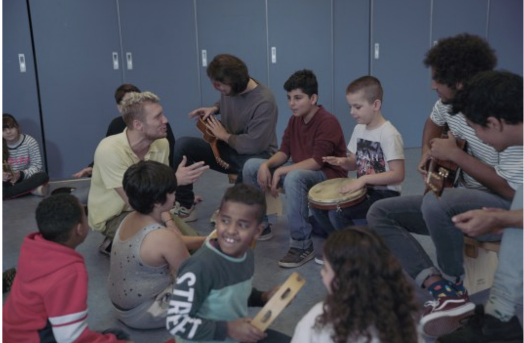 Chef'Special maakt lied met gevluchte kinderen voor War Child