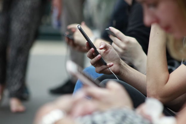Bijna 50% Nederlanders vindt dat ze geen controle hebben over smartphone
