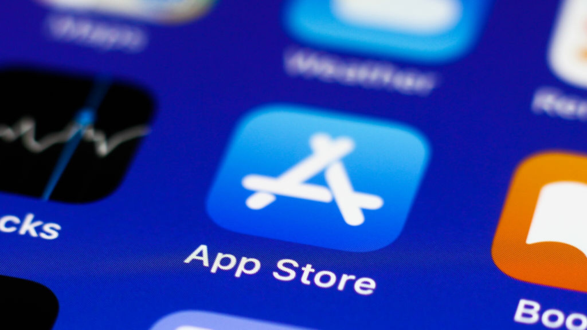 'Europese commissie overweegt onderzoek naar App Store en Play Store vanwege DMA'